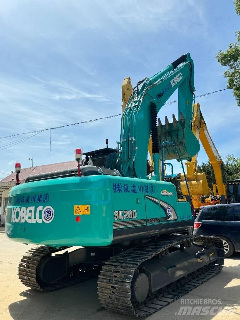 Kobelco SK 200 Pelle sur chenilles