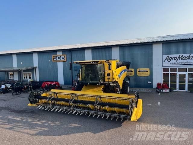 New Holland CX8.70 Moissonneuse batteuse