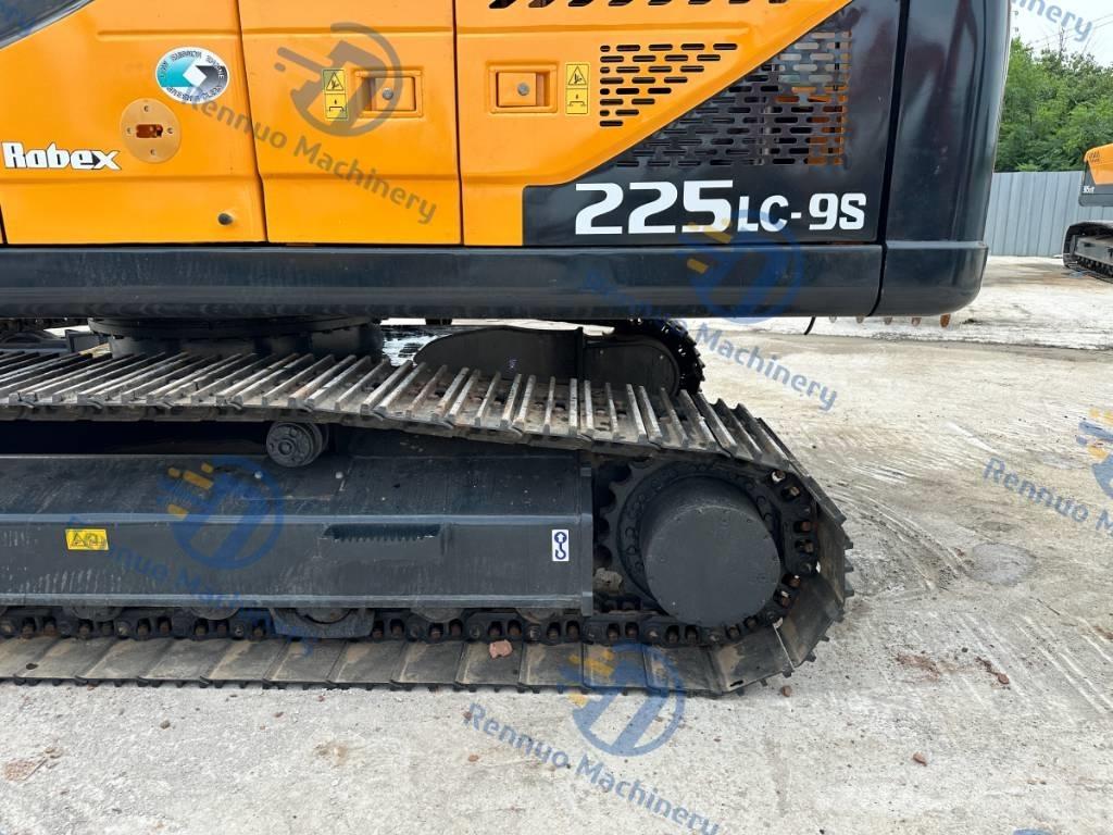 Hyundai 225LC-9S Pelle sur chenilles