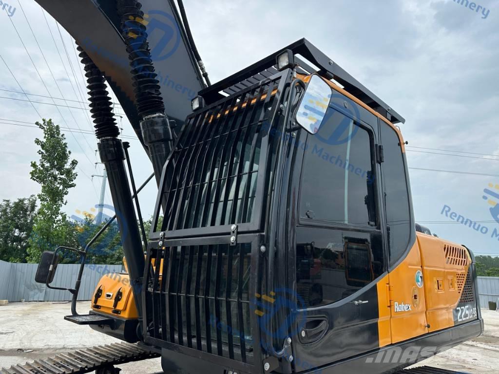 Hyundai 225LC-9S Pelle sur chenilles
