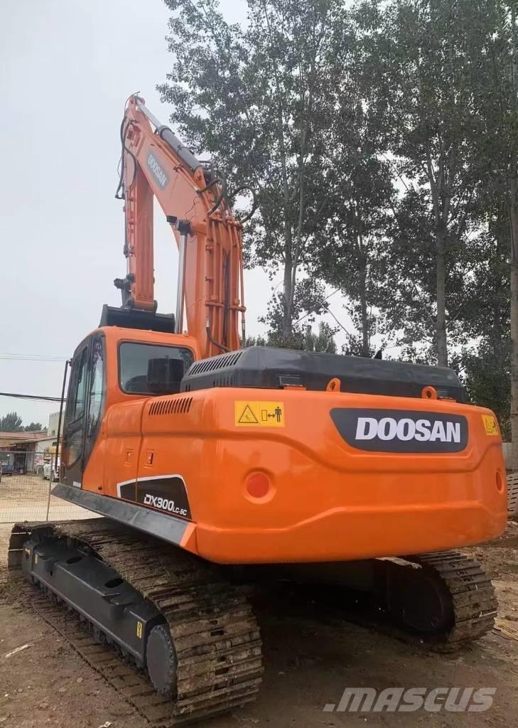Doosan DX300LC-9C Pelle sur chenilles