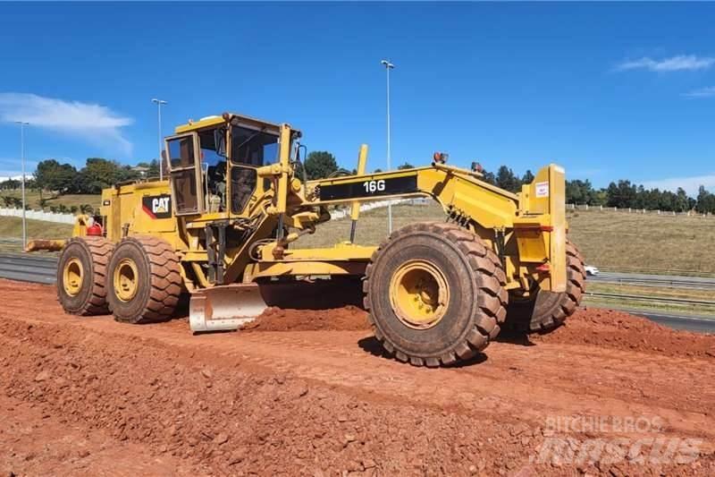 CAT  16G Niveleuse