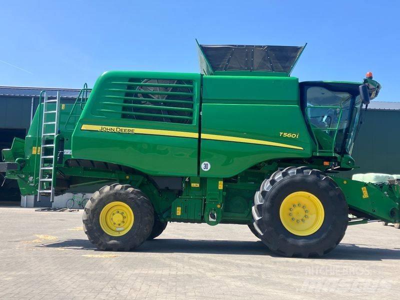 John Deere T 560 i Moissonneuse batteuse
