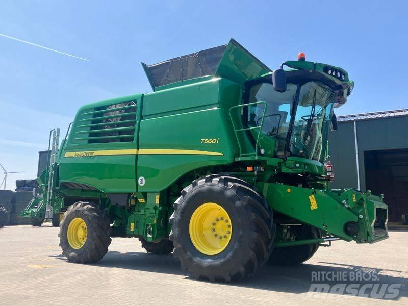 John Deere T 560 i Moissonneuse batteuse