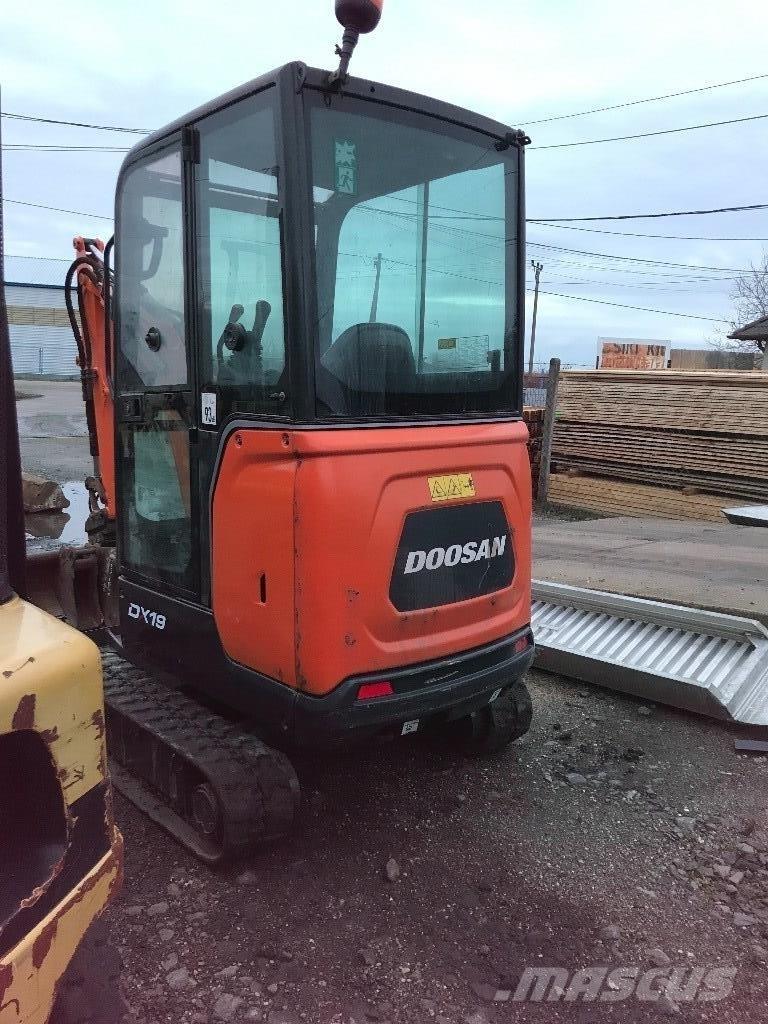 Doosan DX 19 Mini pelle < 7t
