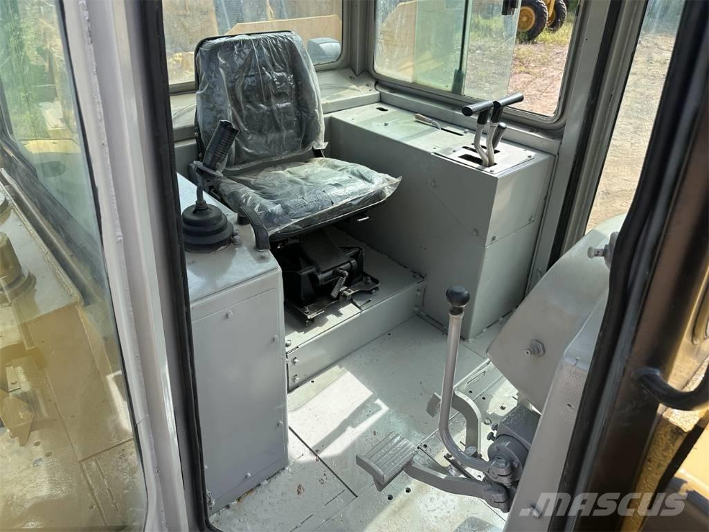 CAT D6G Bouteurs sur chenilles