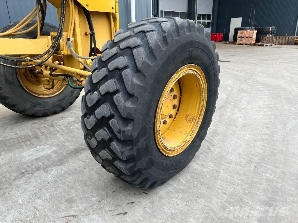 CAT 140H Niveleuse