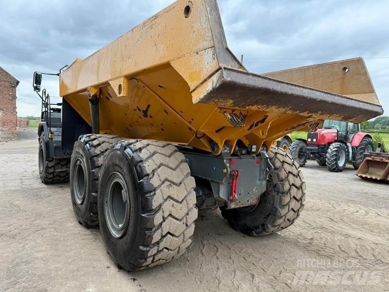 Liebherr TA 230 Tombereau articulé