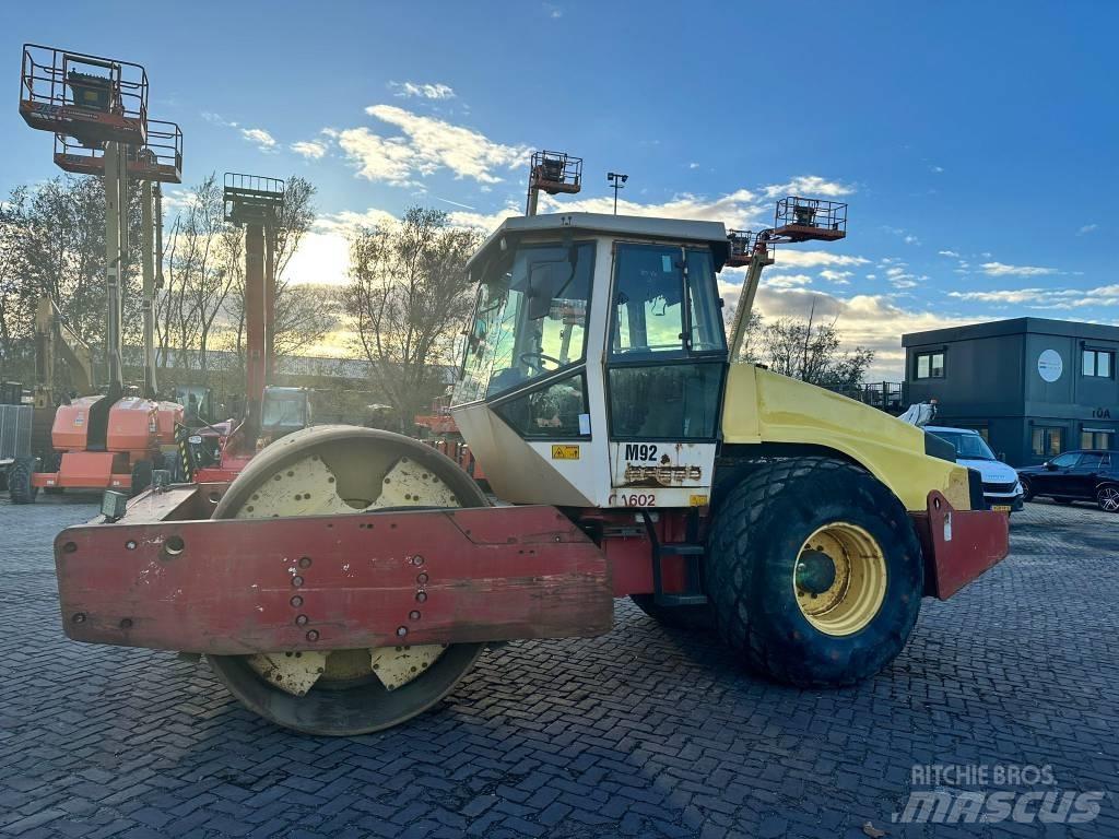 Dynapac CA 602 D Rouleaux monocylindre