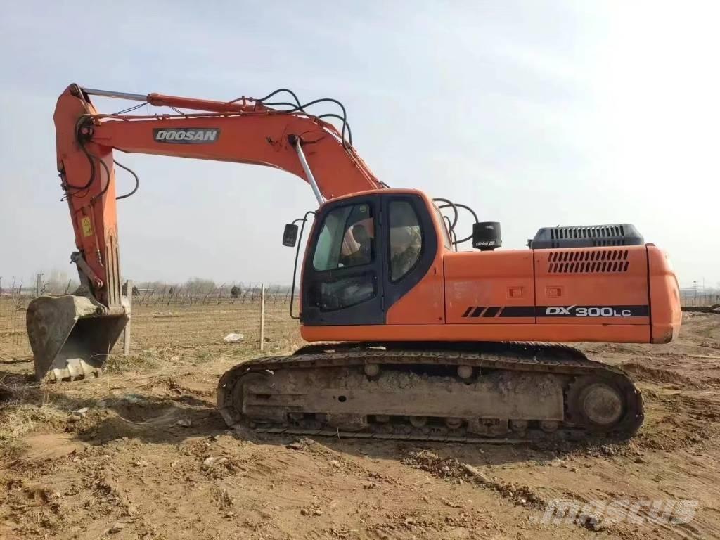 Doosan DX300LC Pelle sur chenilles