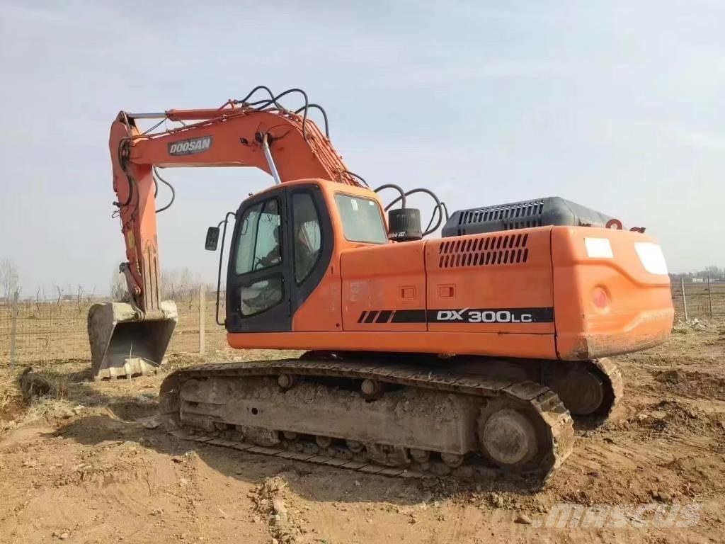 Doosan DX300LC Pelle sur chenilles