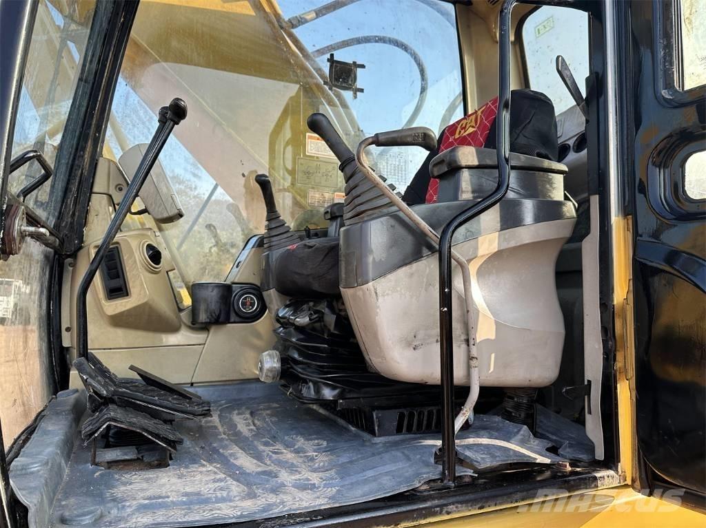 CAT 325 C Pelle sur chenilles