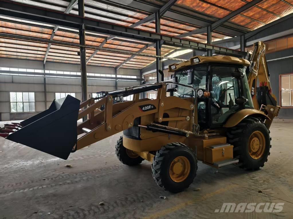 CAT 420 F Tractopelle