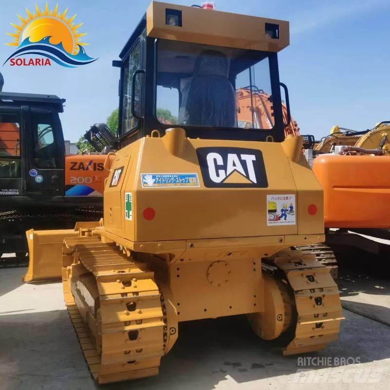CAT D 5 K Bouteurs sur chenilles