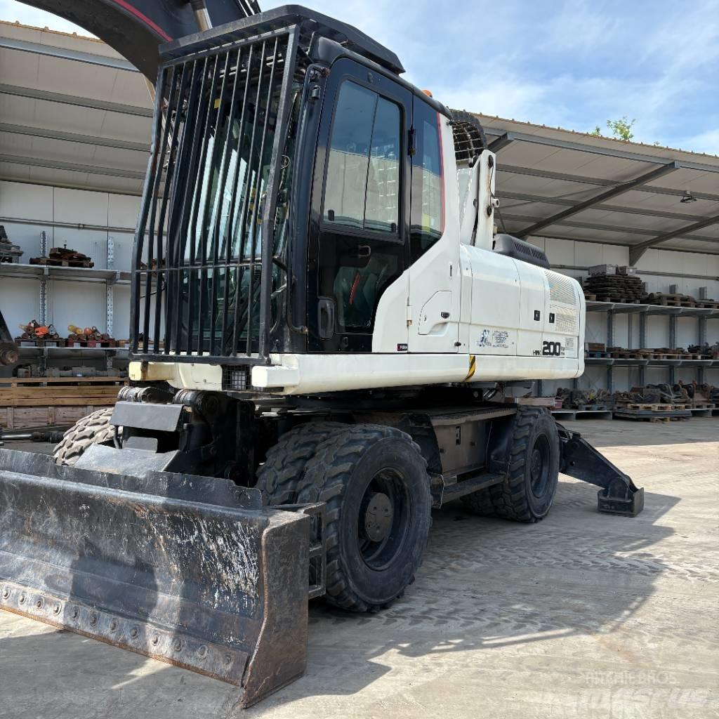 Hidromek HMK 200 W Pelle sur pneus