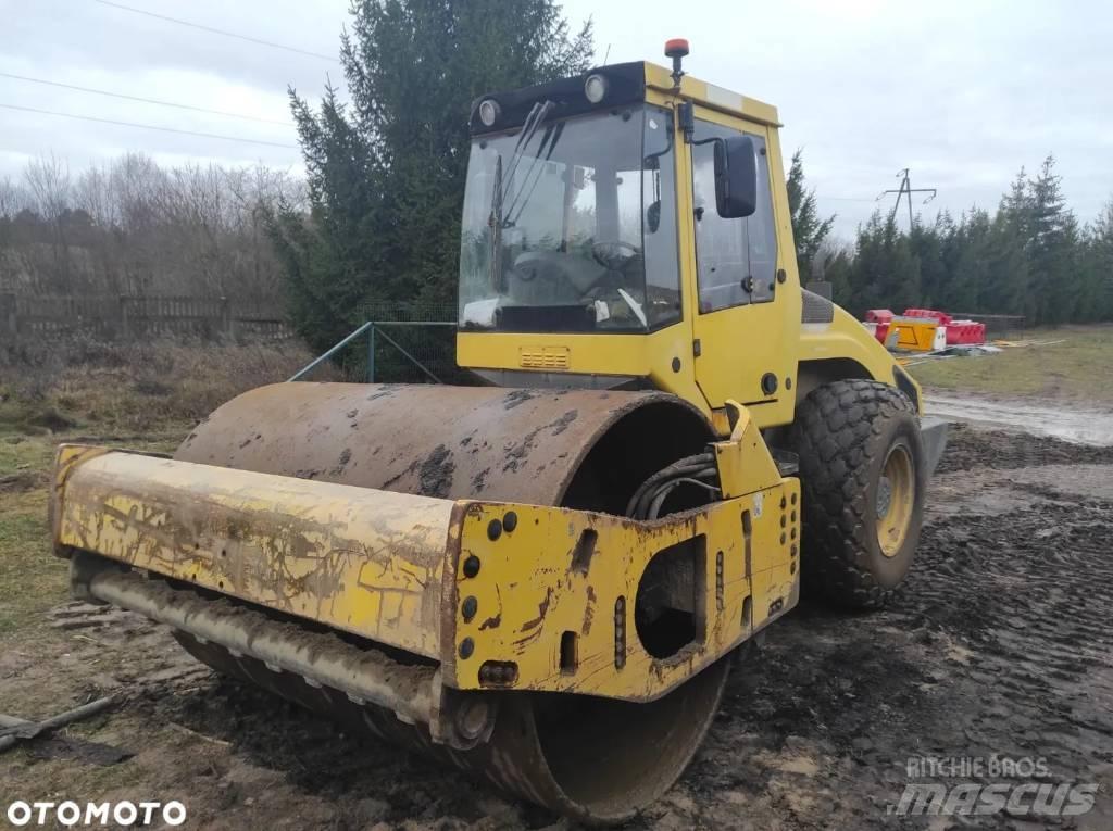 Bomag BW 213 D H-4 Rouleaux monocylindre