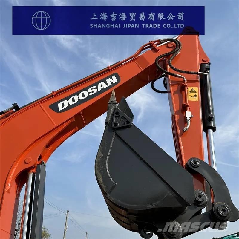 Doosan DX 60 Mini pelle < 7t