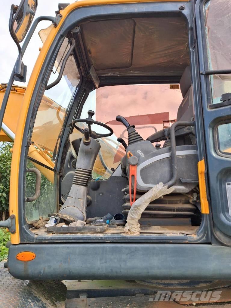 Hyundai Robex 140 W Pelle sur pneus