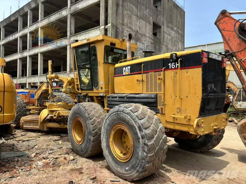 CAT 16 H Niveleuse