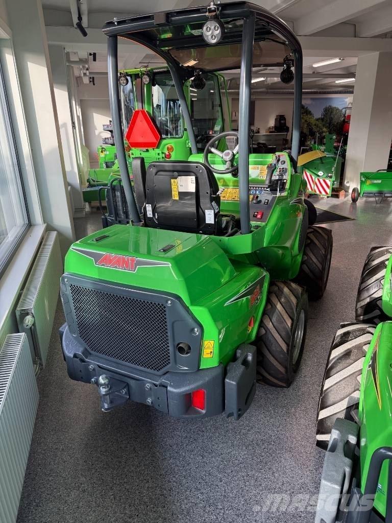 Avant 528 Chargeuse compacte