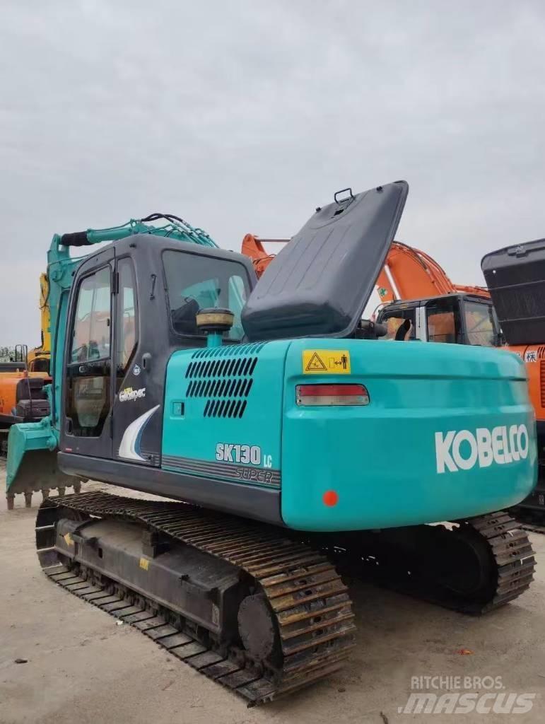 Kobelco 130 Pelle sur chenilles