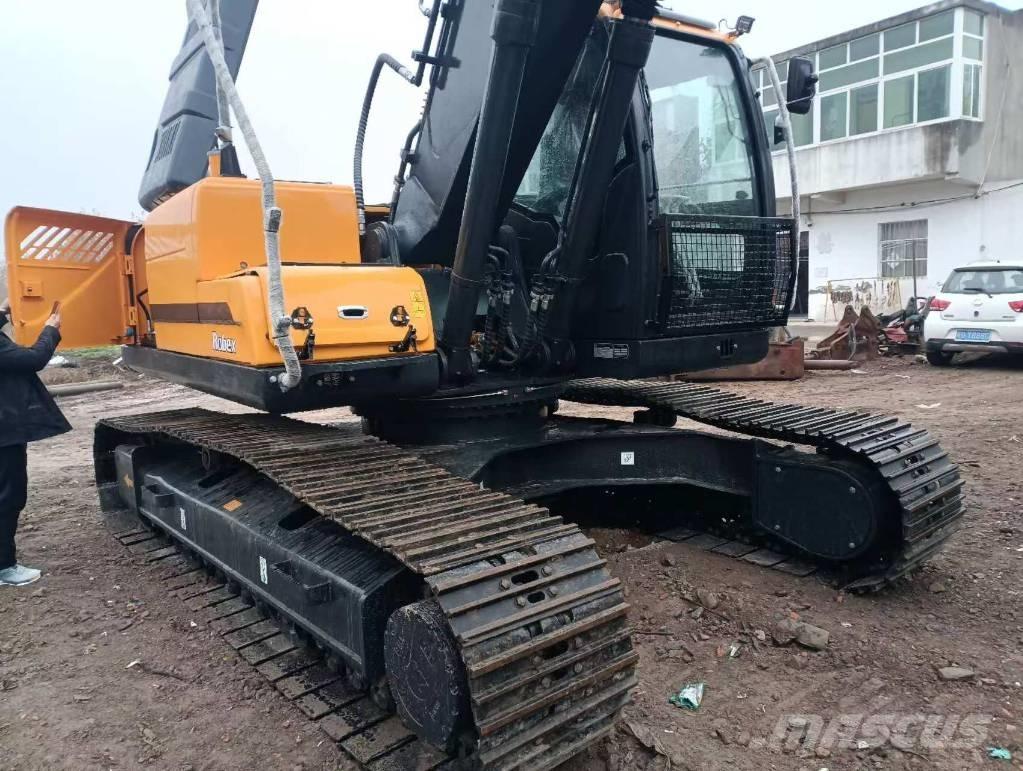 Hyundai 220LC-9S Pelle sur chenilles