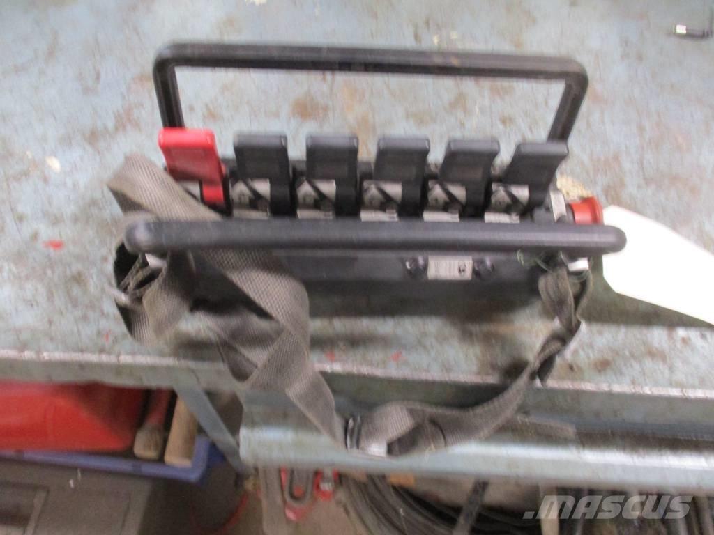 Hiab 245E-5 Grue auxiliaire