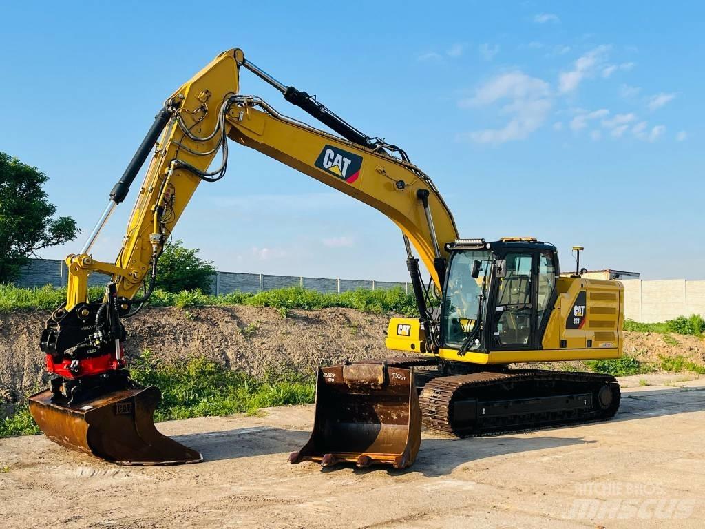 CAT 323 Pelle sur chenilles