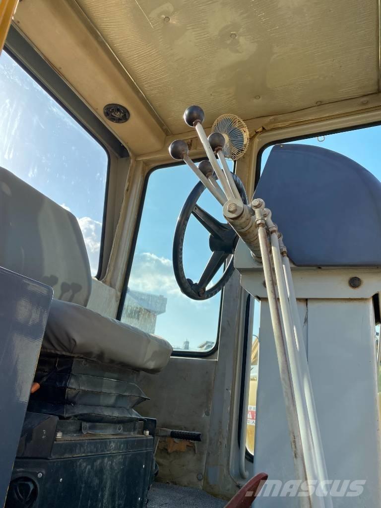 CAT 140 H Niveleuse