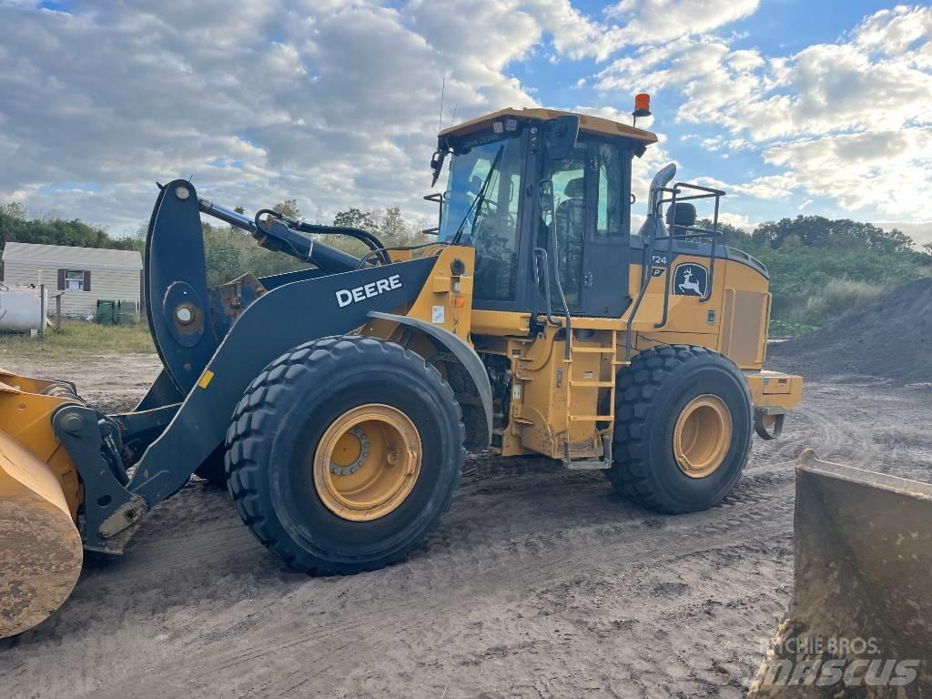 DEERE 724P Chargeuse sur pneus