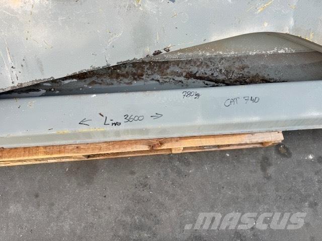 CAT 740 TAILGATE Tombereau articulé