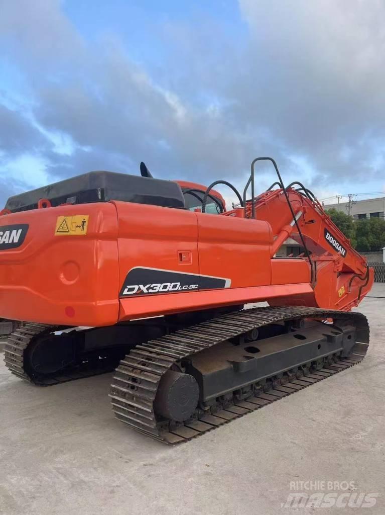 Doosan DX300LC-9C Pelle sur chenilles