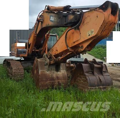 Doosan DX 520 LC Pelle sur chenilles
