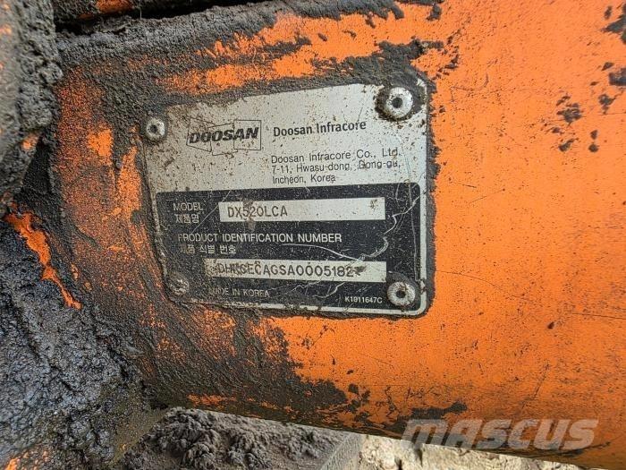Doosan DX 520 LC Pelle sur chenilles