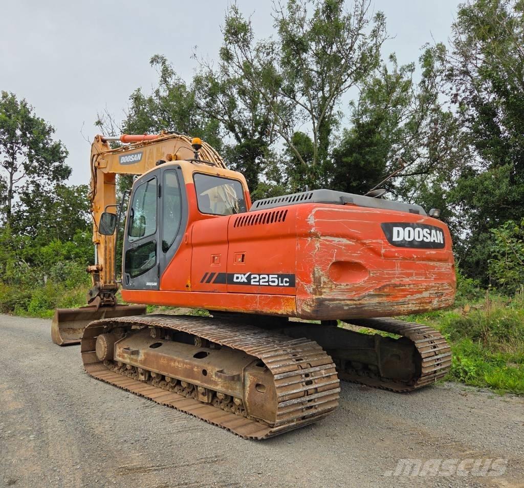 Doosan DX 225 LC Pelle sur chenilles