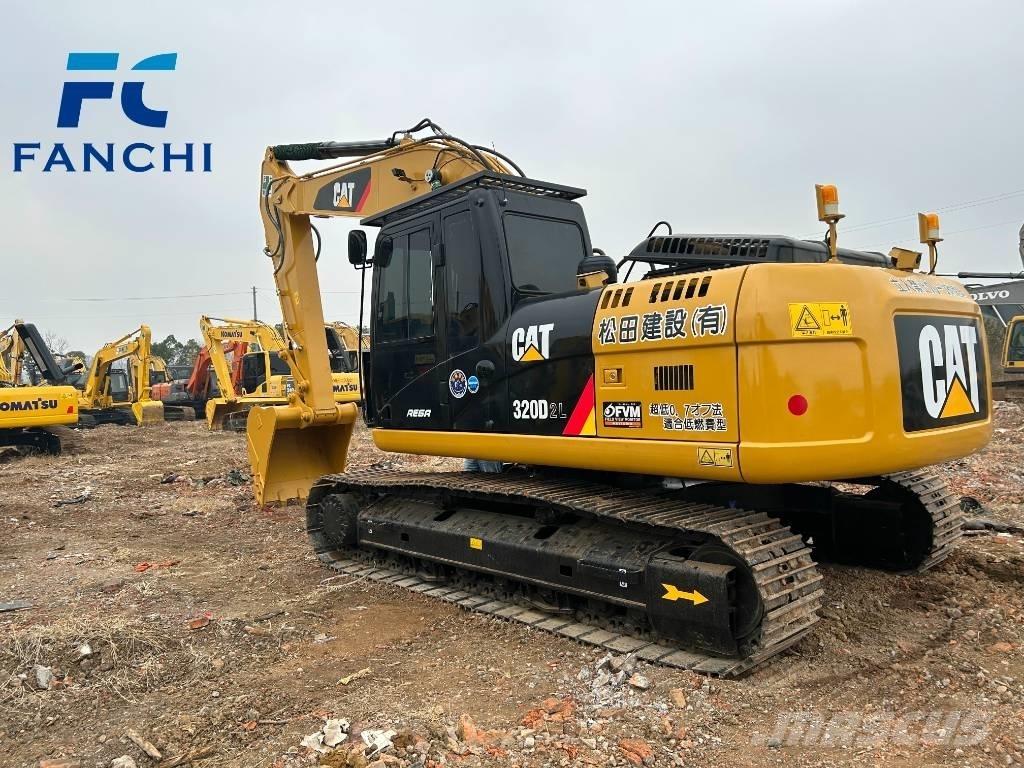 CAT 320d2 Pelle sur chenilles