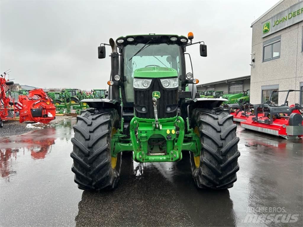 John Deere 6210R Tracteur