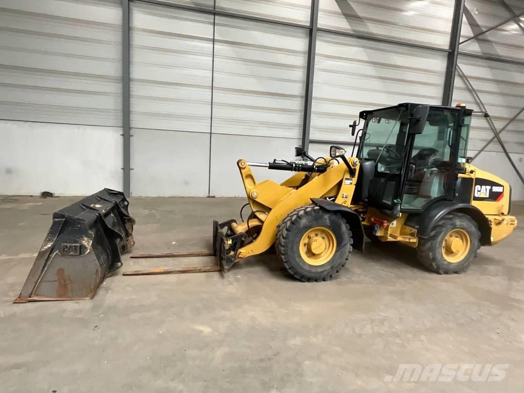 CAT 906 M Chargeuse sur pneus