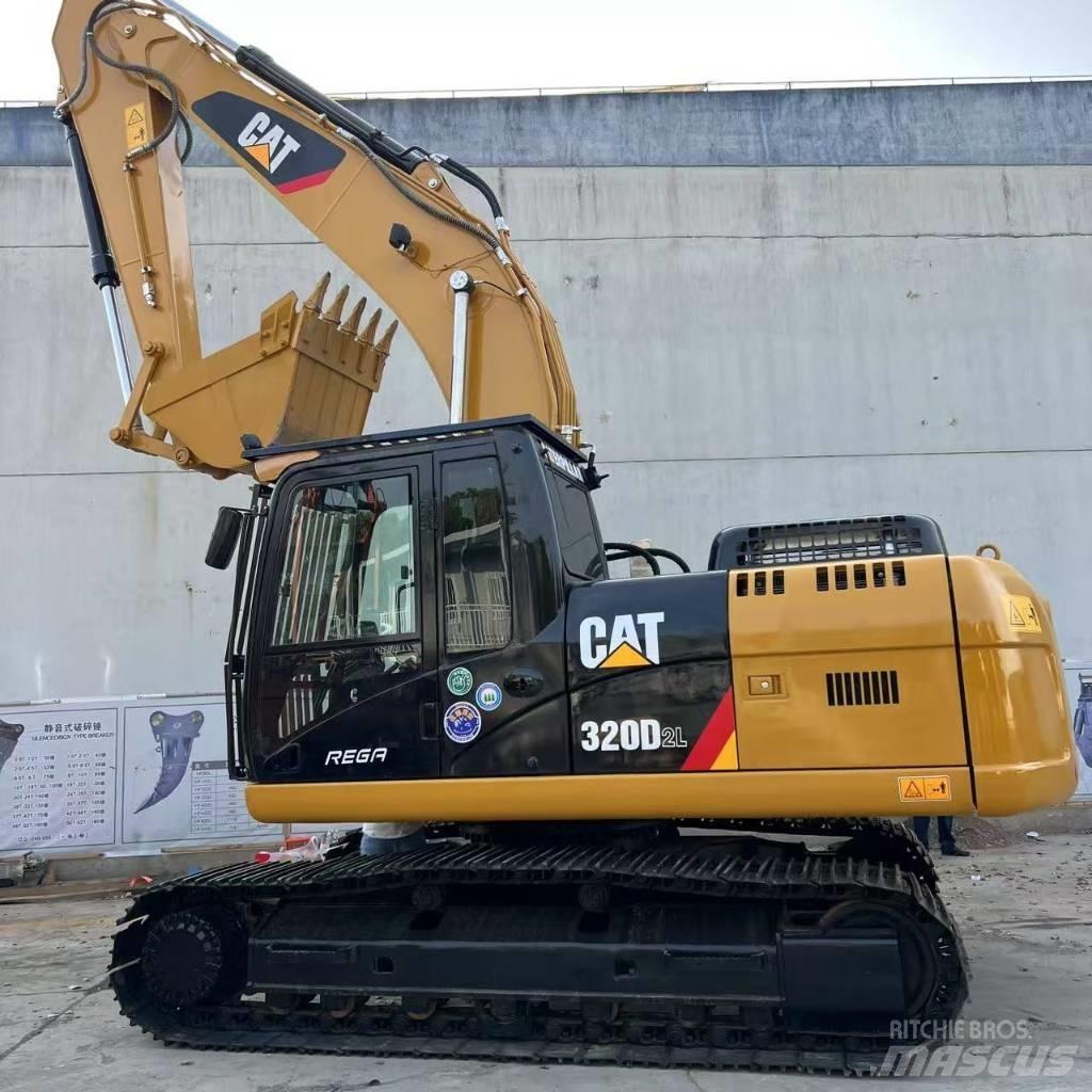 CAT 320 D2 Pelle sur chenilles