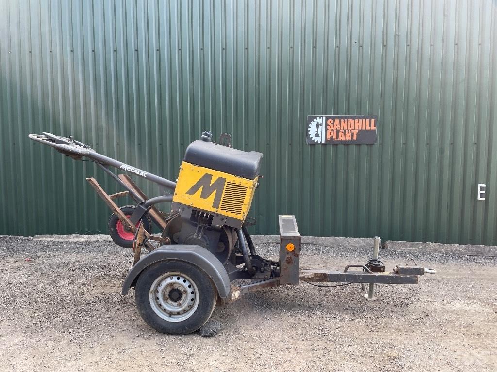 Mecalac MBR 71 Rouleaux monocylindre