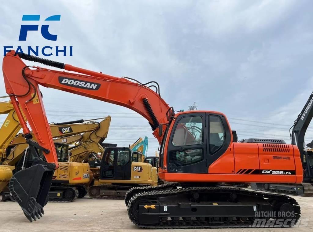 Doosan DX 225 LCA Pelle sur chenilles
