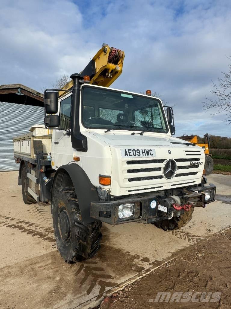 Mercedes-Benz unimog Camion nacelle