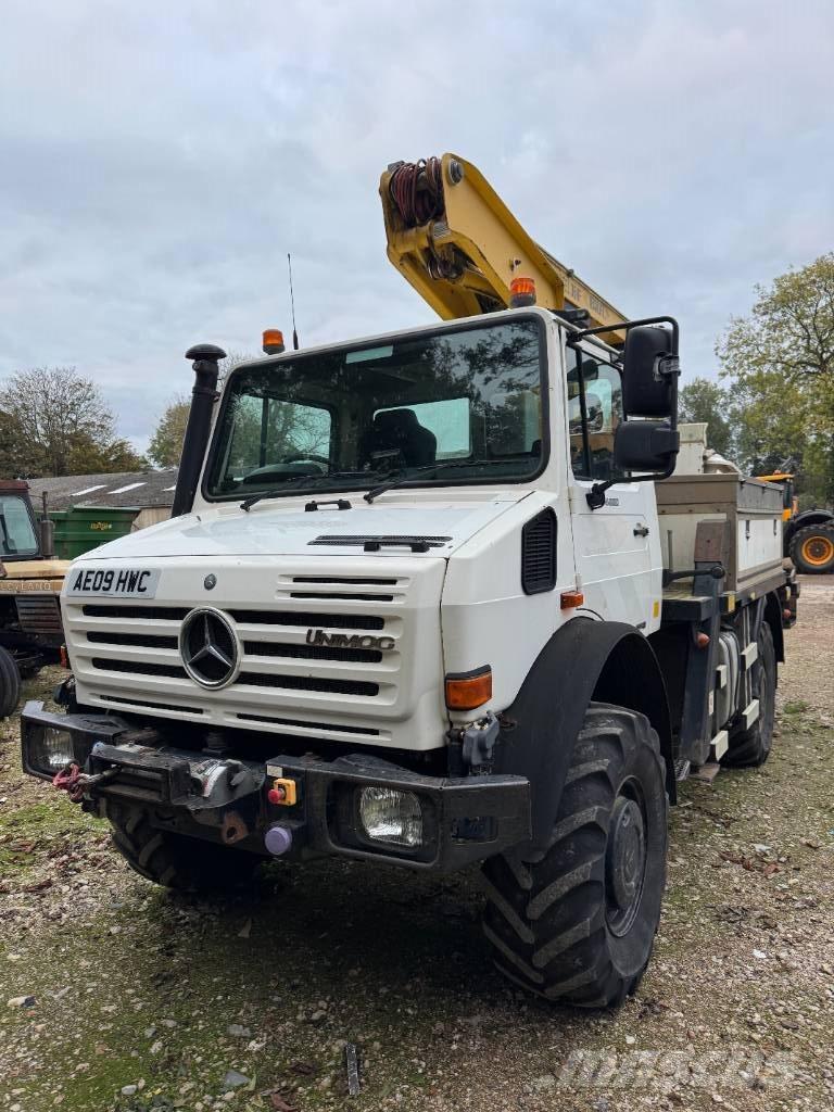 Mercedes-Benz unimog Camion nacelle