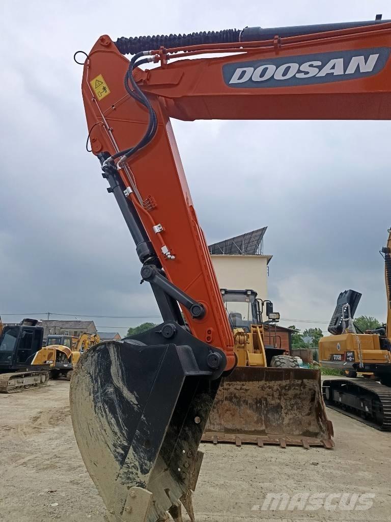 Doosan DX 300 LC Pelle sur chenilles