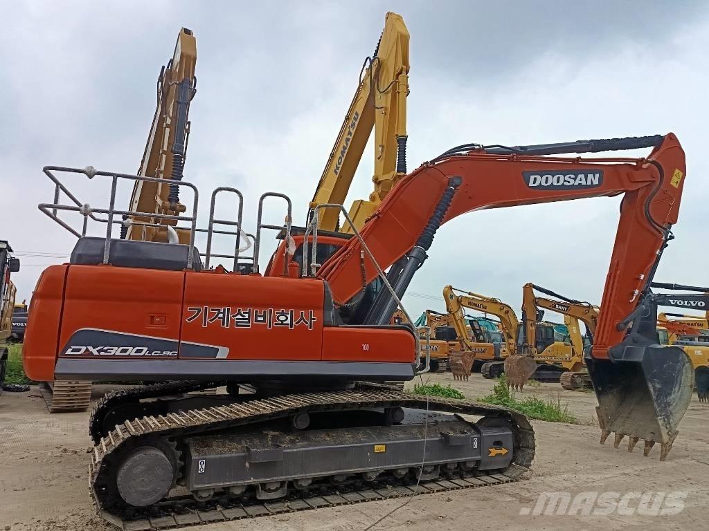 Doosan DX 300 LC Pelle sur chenilles