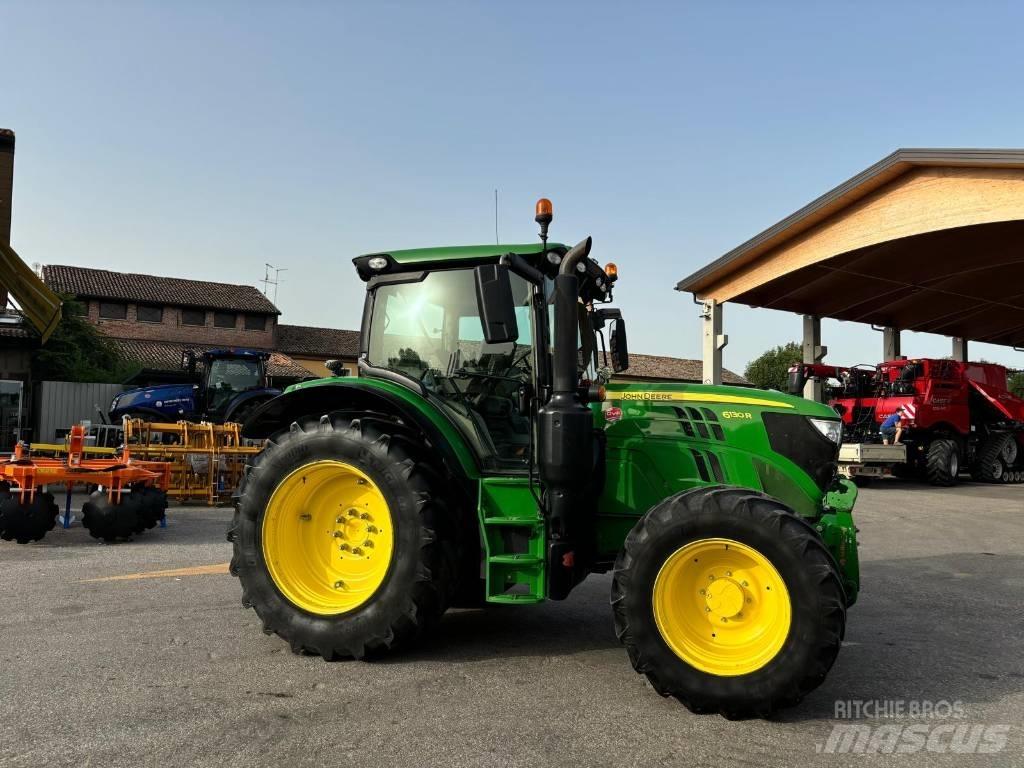 John Deere 6130 R Tracteur