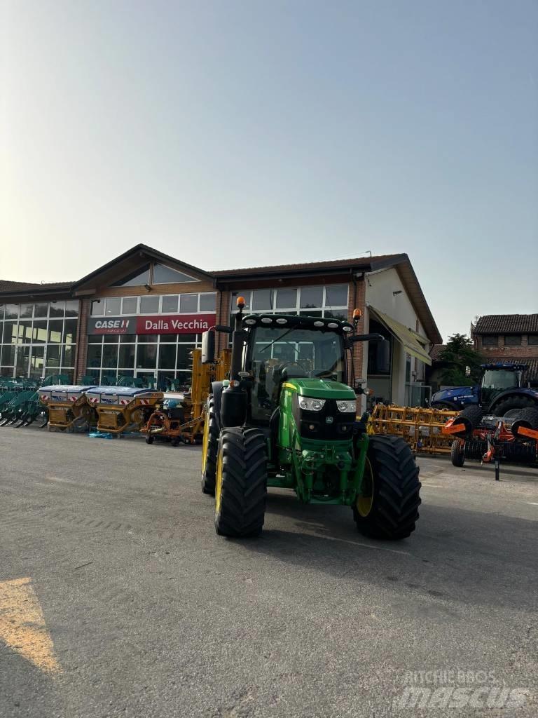 John Deere 6130 R Tracteur