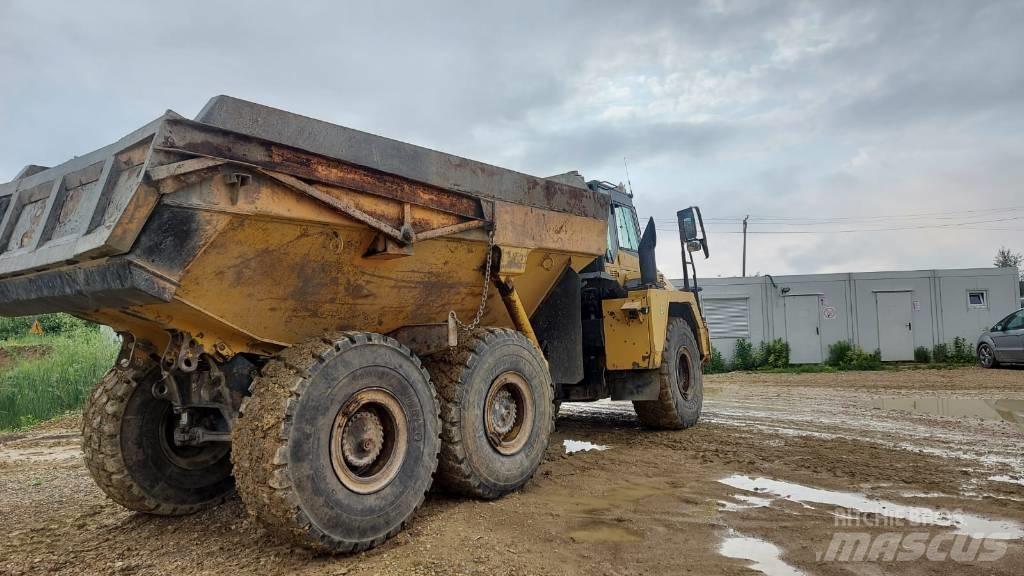 Komatsu HM300-2 Tombereau articulé