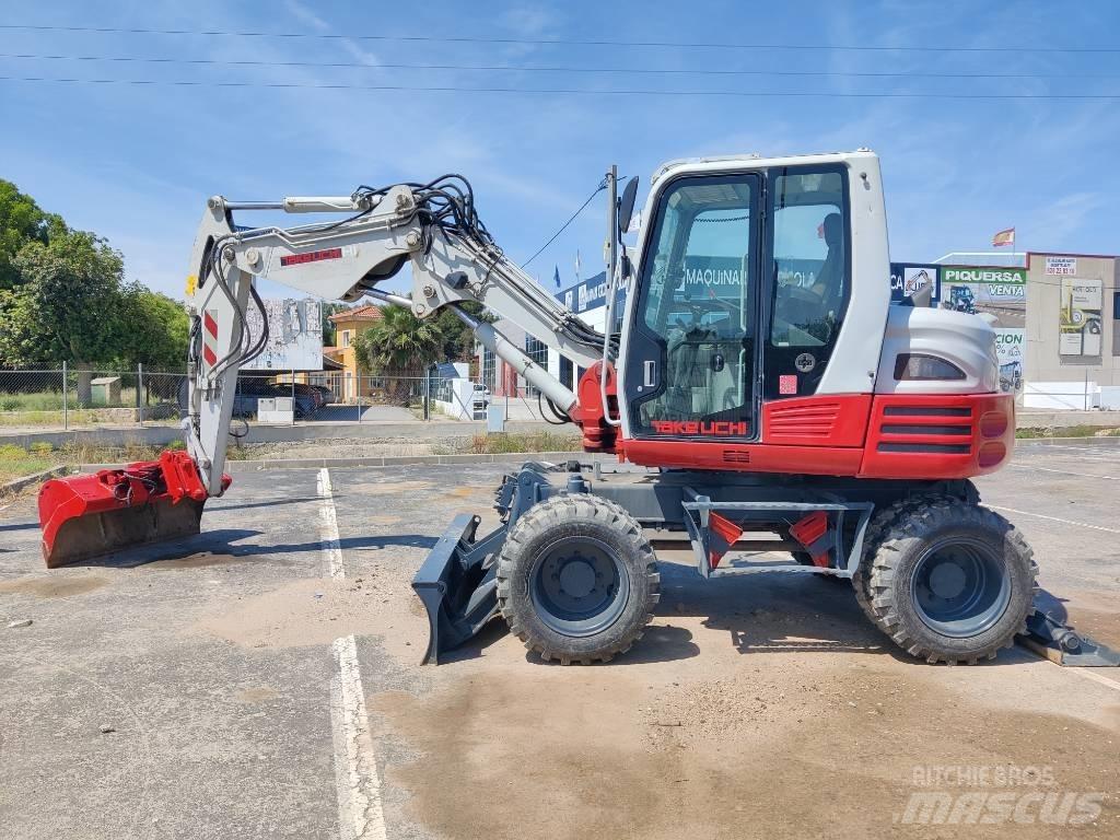 Takeuchi TB 295 W Pelle sur pneus