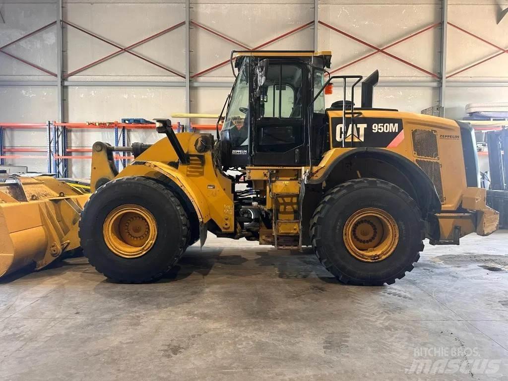 CAT 950M Chargeuse sur pneus